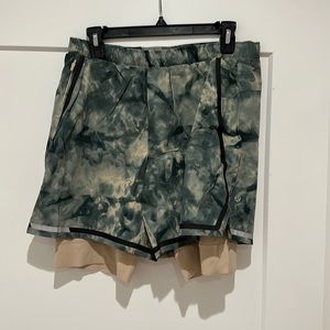 Lulu lemon lined running short